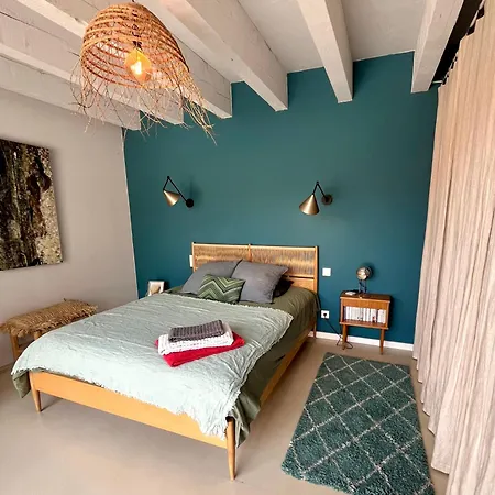 Nid Douillet Sur Roof Apartment