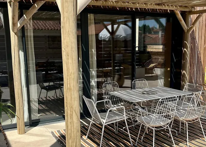 Nid Douillet Sur Roof *